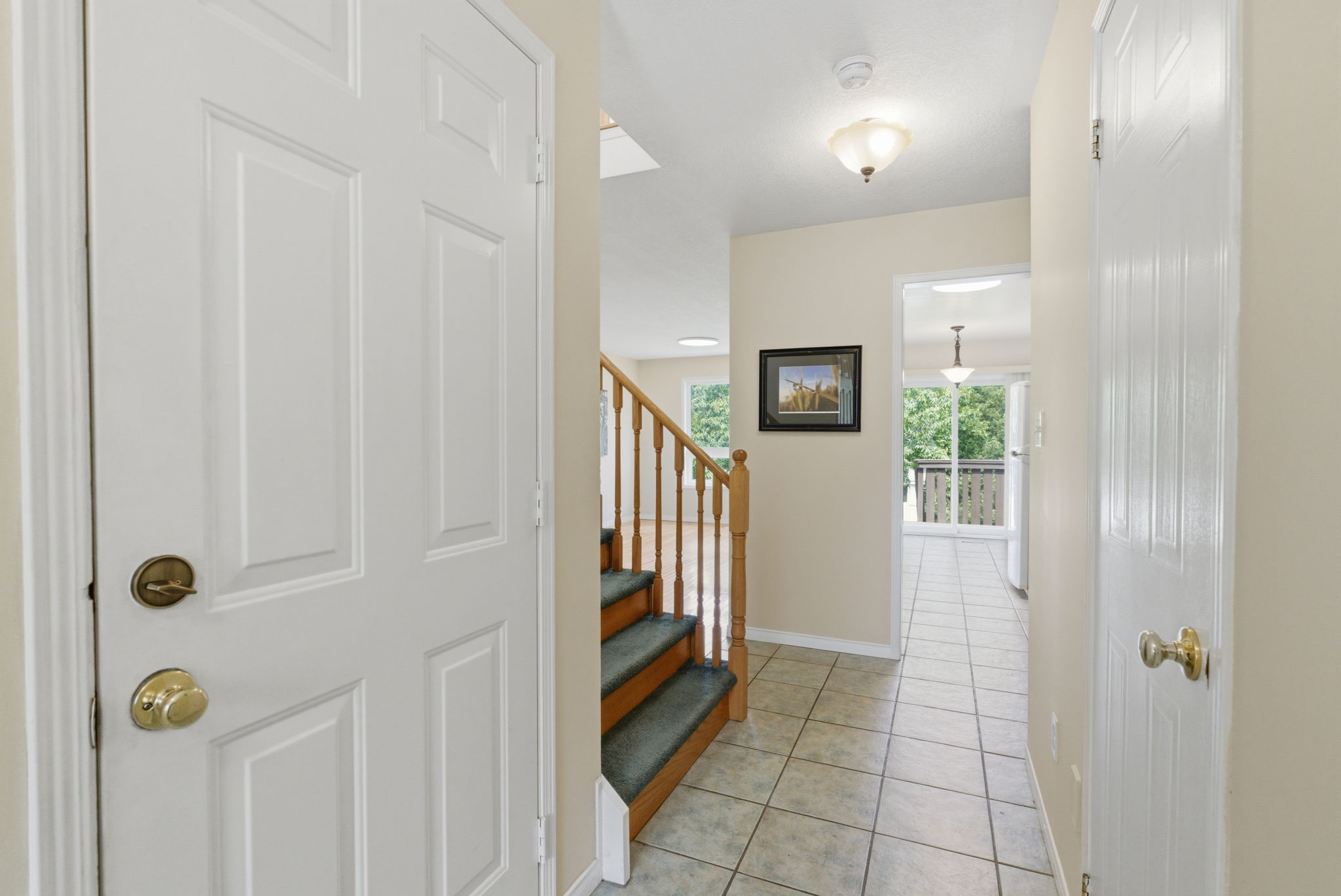  Photo 8