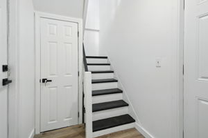  Photo 51