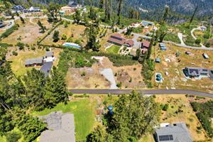 009_F8_AERIAL_45 Braemoor Dr