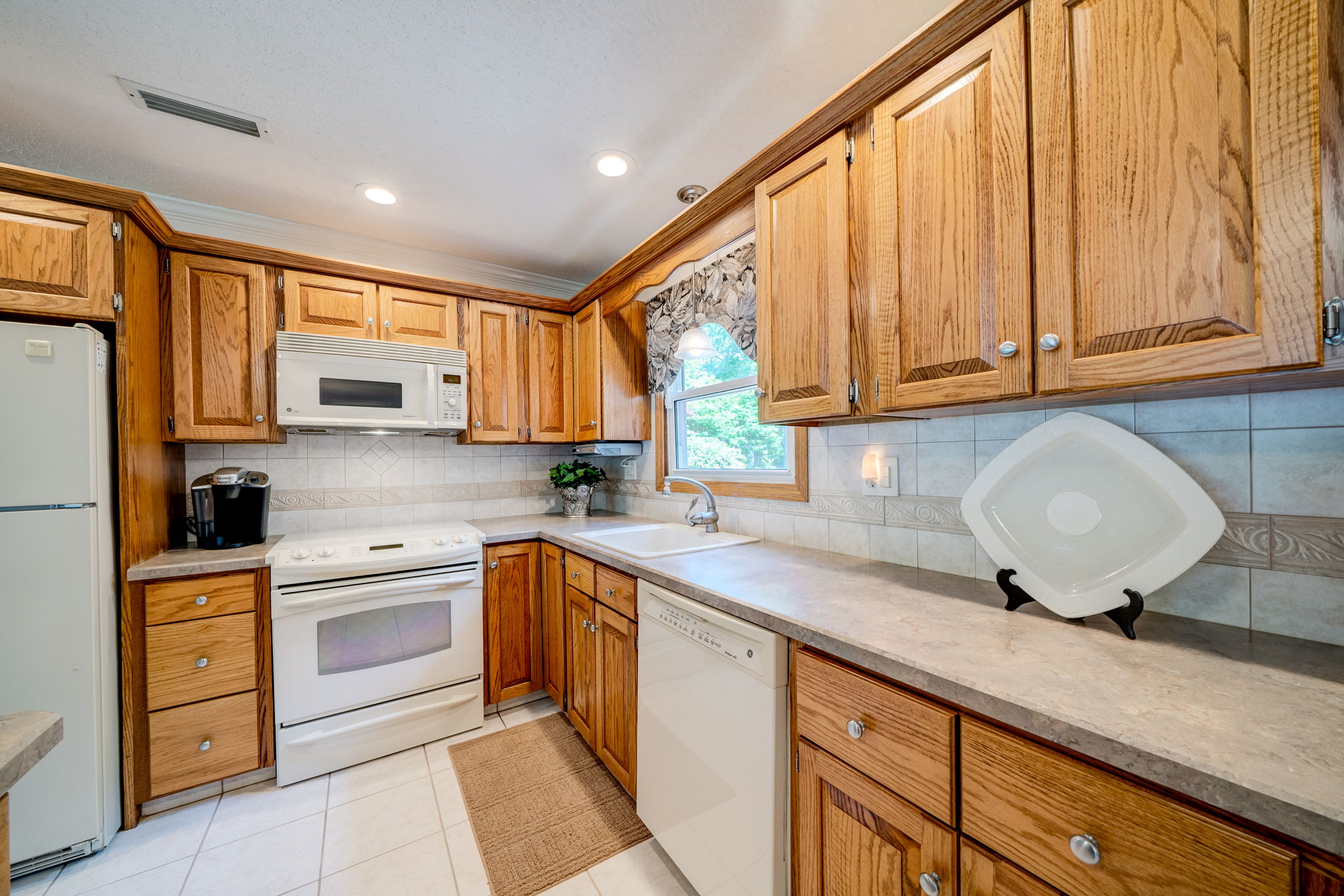 45 Charter Oak Ave, Waterbury, CT 06708 Ed McCullough Photography