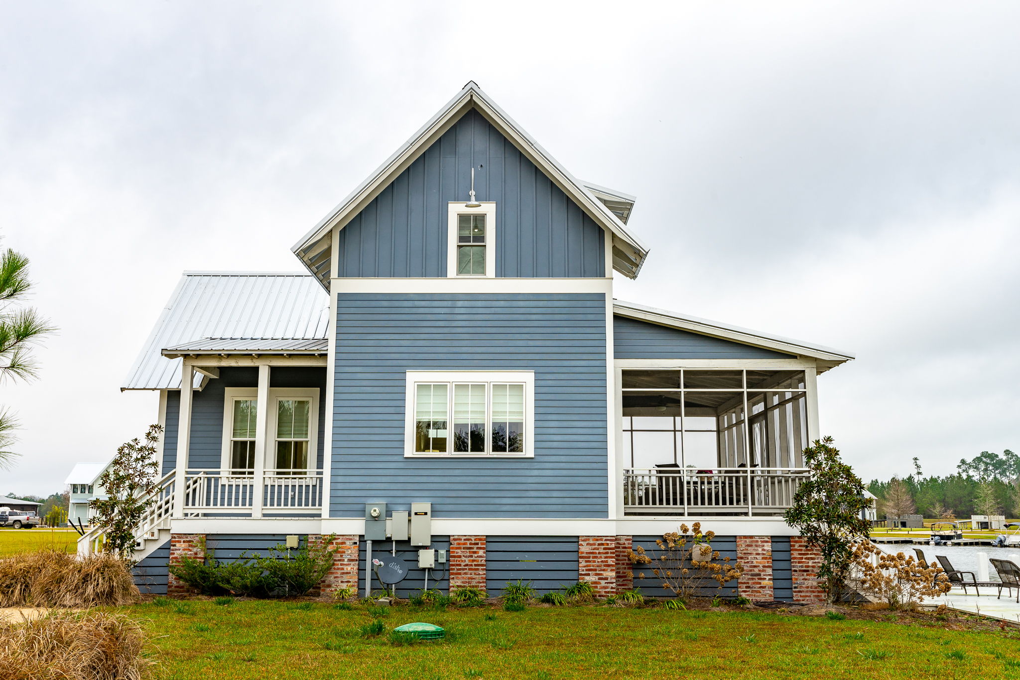 1 Exterior (4 of 6)