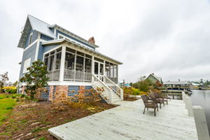 3 Exterior (6 of 9)
