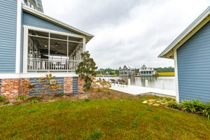 3 Exterior (5 of 9)