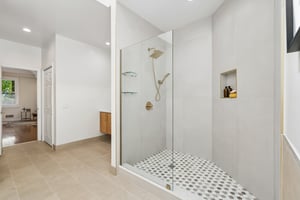 A7400883.jpg