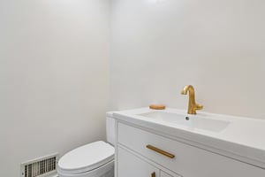 A7401033.jpg