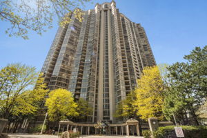 45 Kingsbridge Garden Cir 306