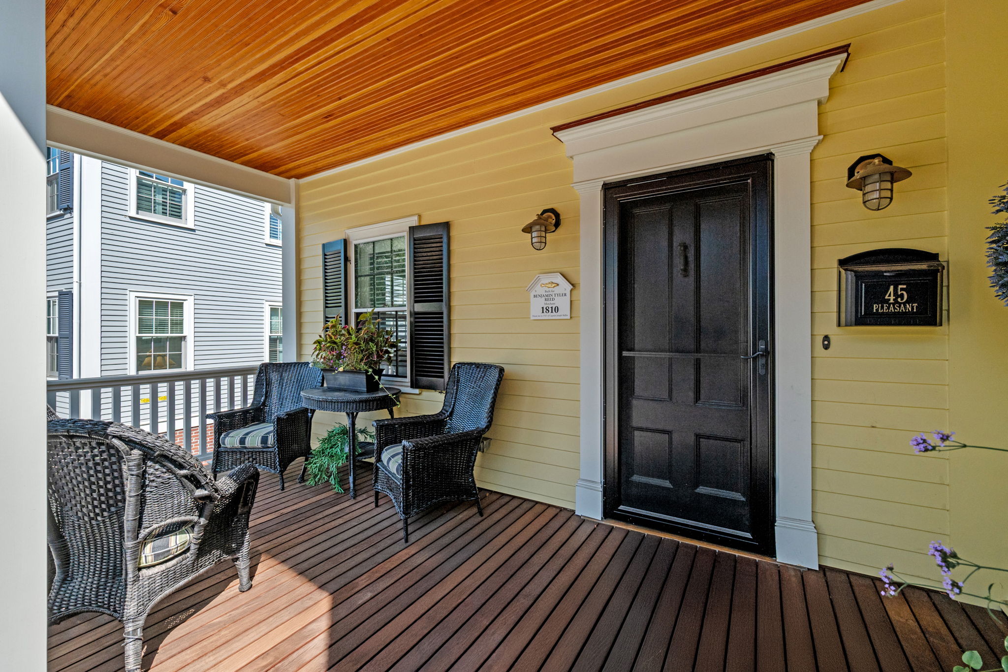 Fabulous front porch...great place to people watch