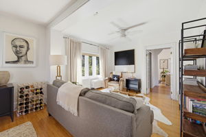  Photo 44