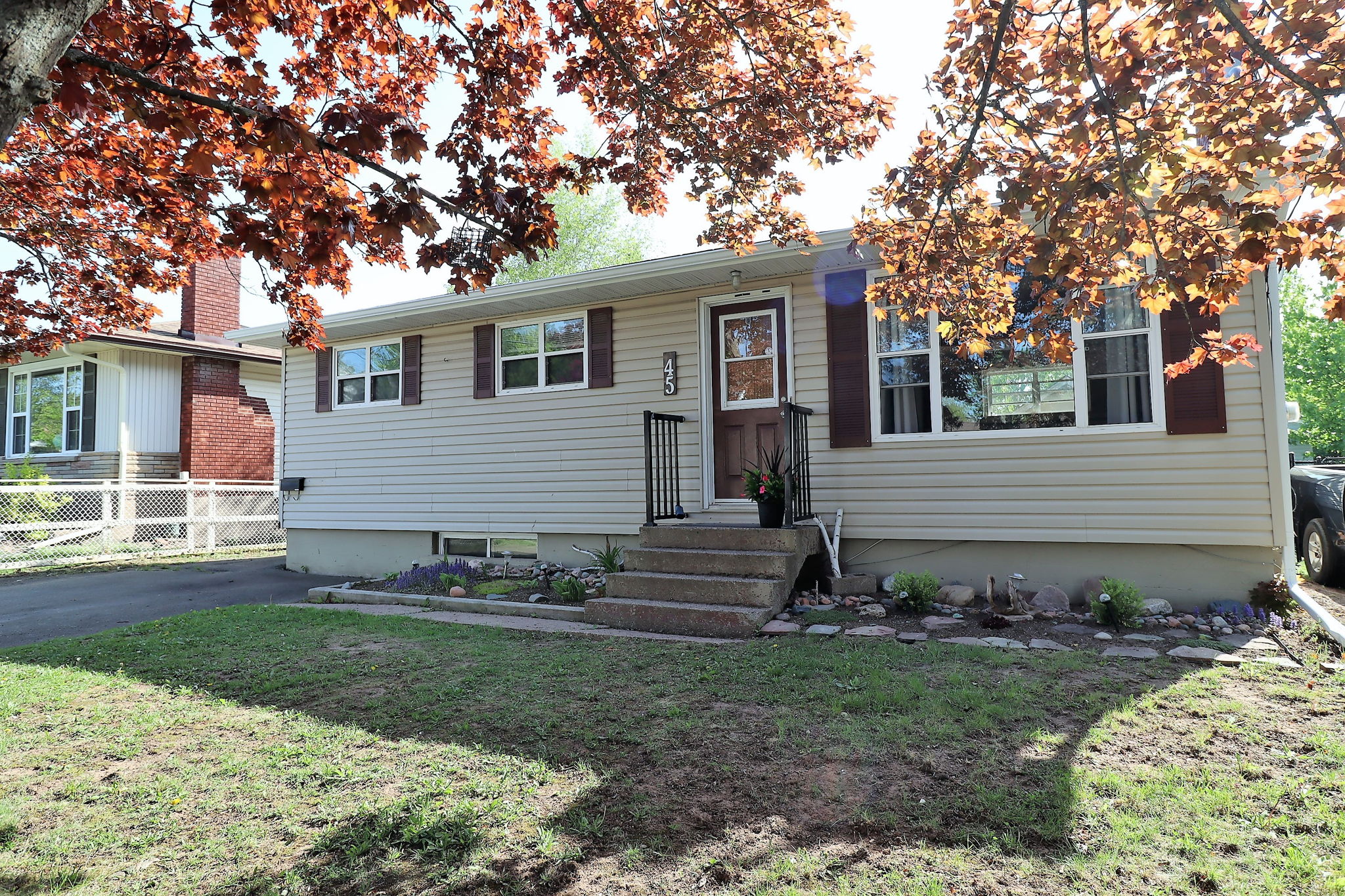 45 Second Ave, Moncton, NB E1C 7X9 PROPICSTA & MeasureMySpace