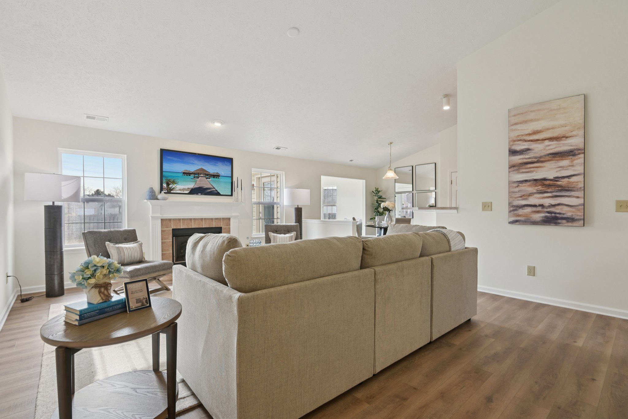 W Clear Lake Ln-S2301-008.jpg