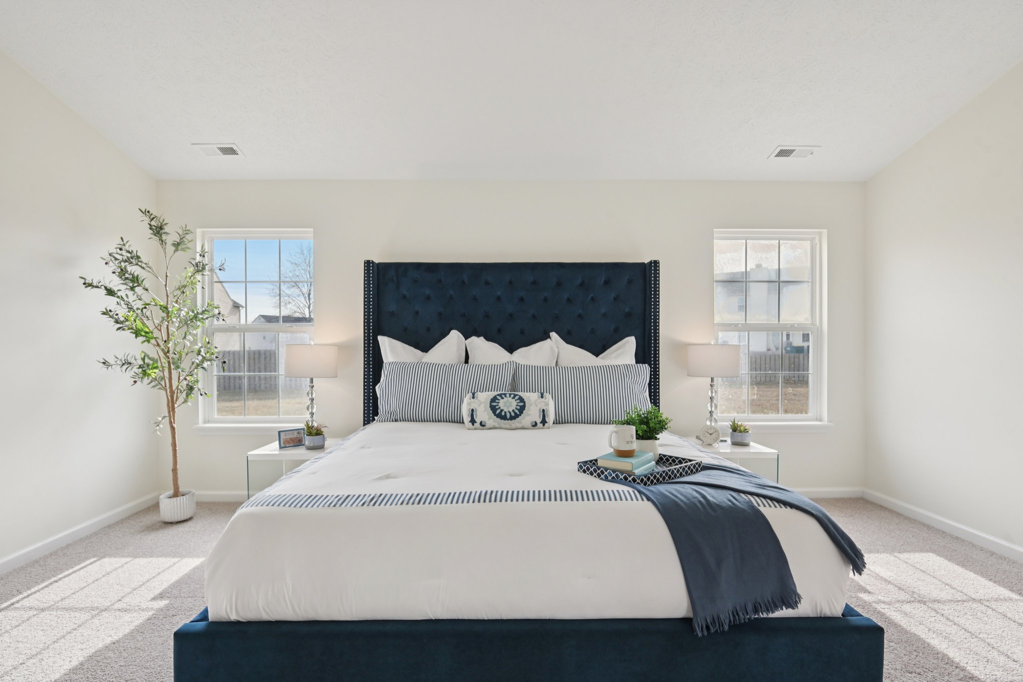 W Clear Lake Ln-S2301-028.jpg