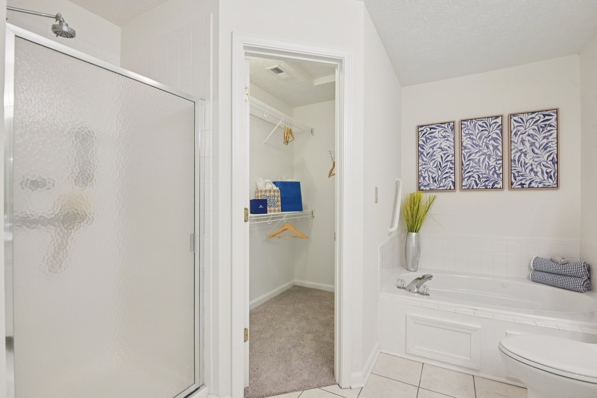 W Clear Lake Ln-S2301-035.jpg