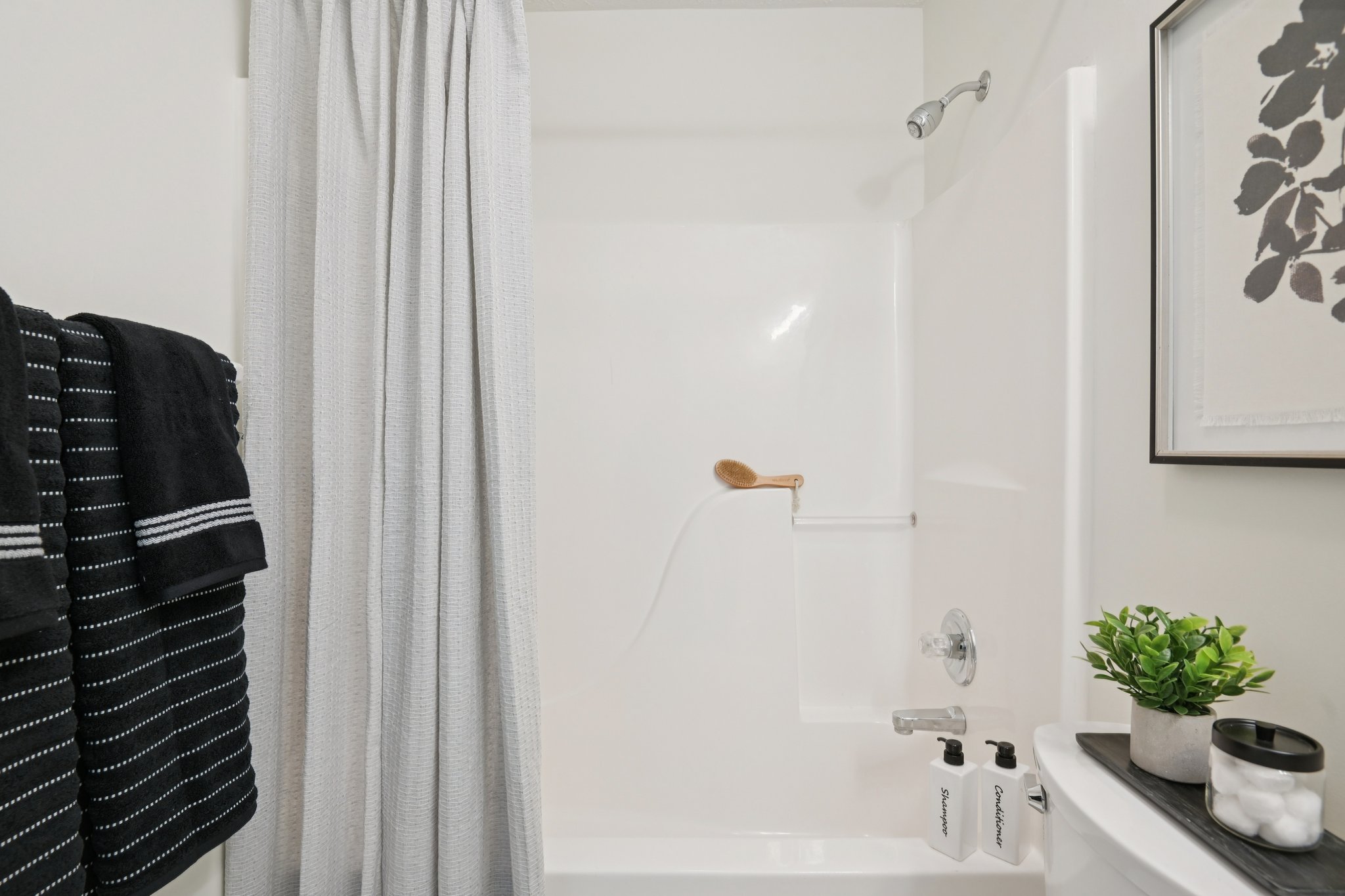 W Clear Lake Ln-S2301-042.jpg