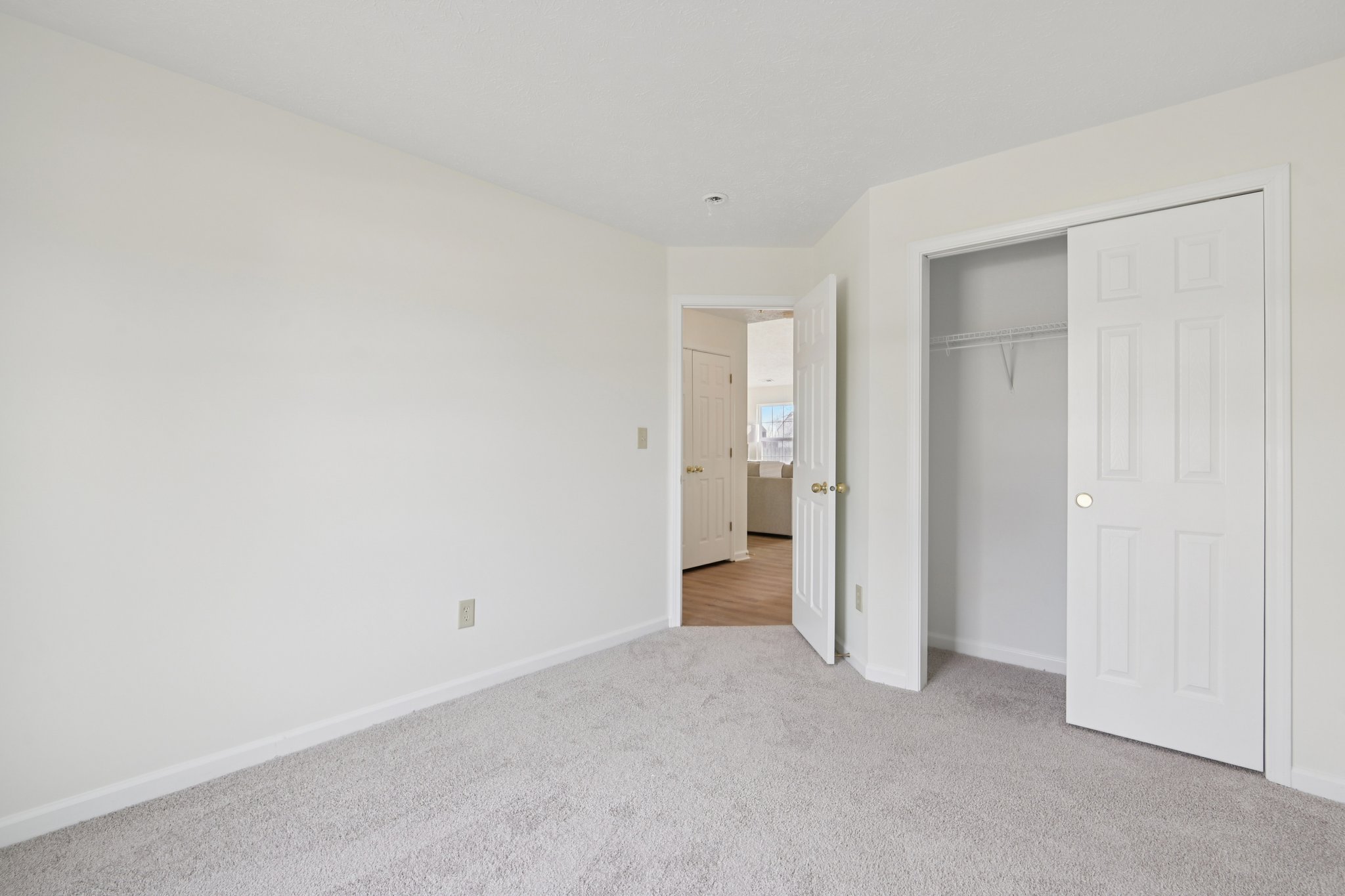 W Clear Lake Ln-S2301-044.jpg