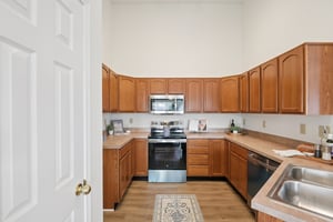 W Clear Lake Ln-S2301-018.jpg