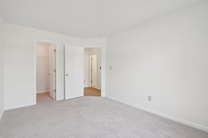 W Clear Lake Ln-S2301-046.jpg