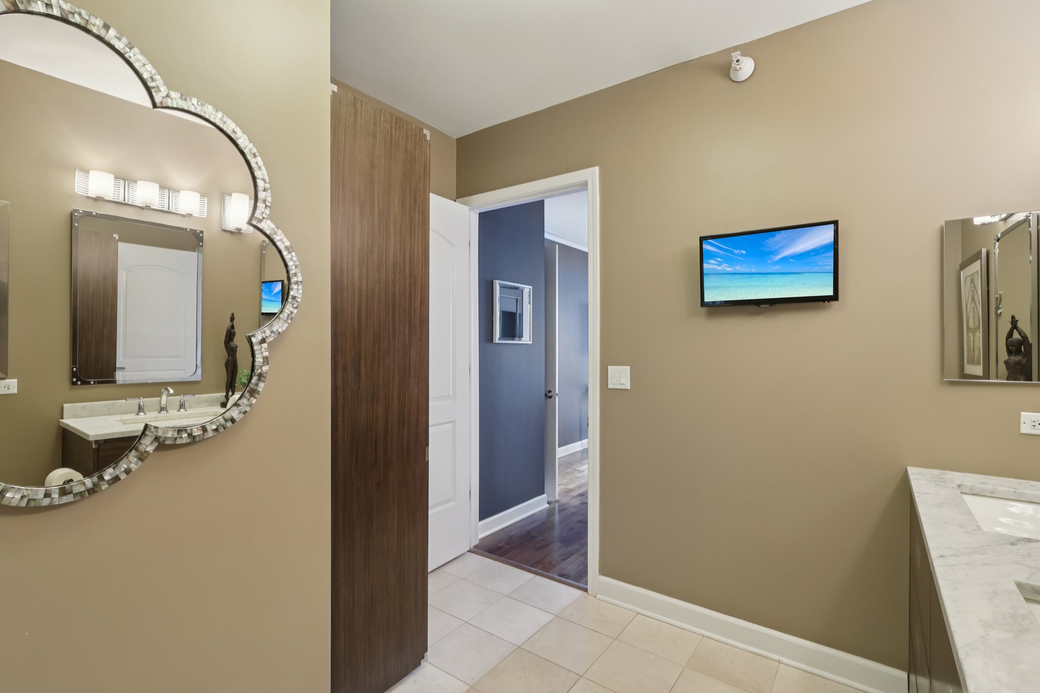 E Waterside Dr-S0312-021.jpg