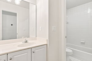  Photo 47
