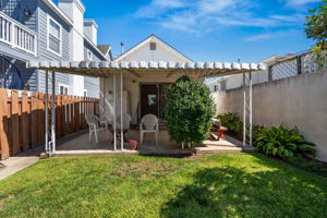450 J Ave-25