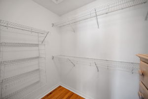 Master Bedroom Walk-in Closet1a