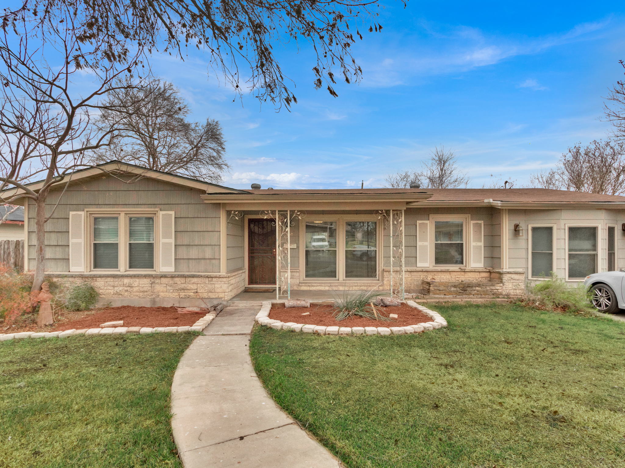 450 Pamela Dr, San Antonio, TX 78223 Ches Productions, LLC