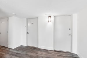S Gulfview Blvd 703-S1205-002.jpg