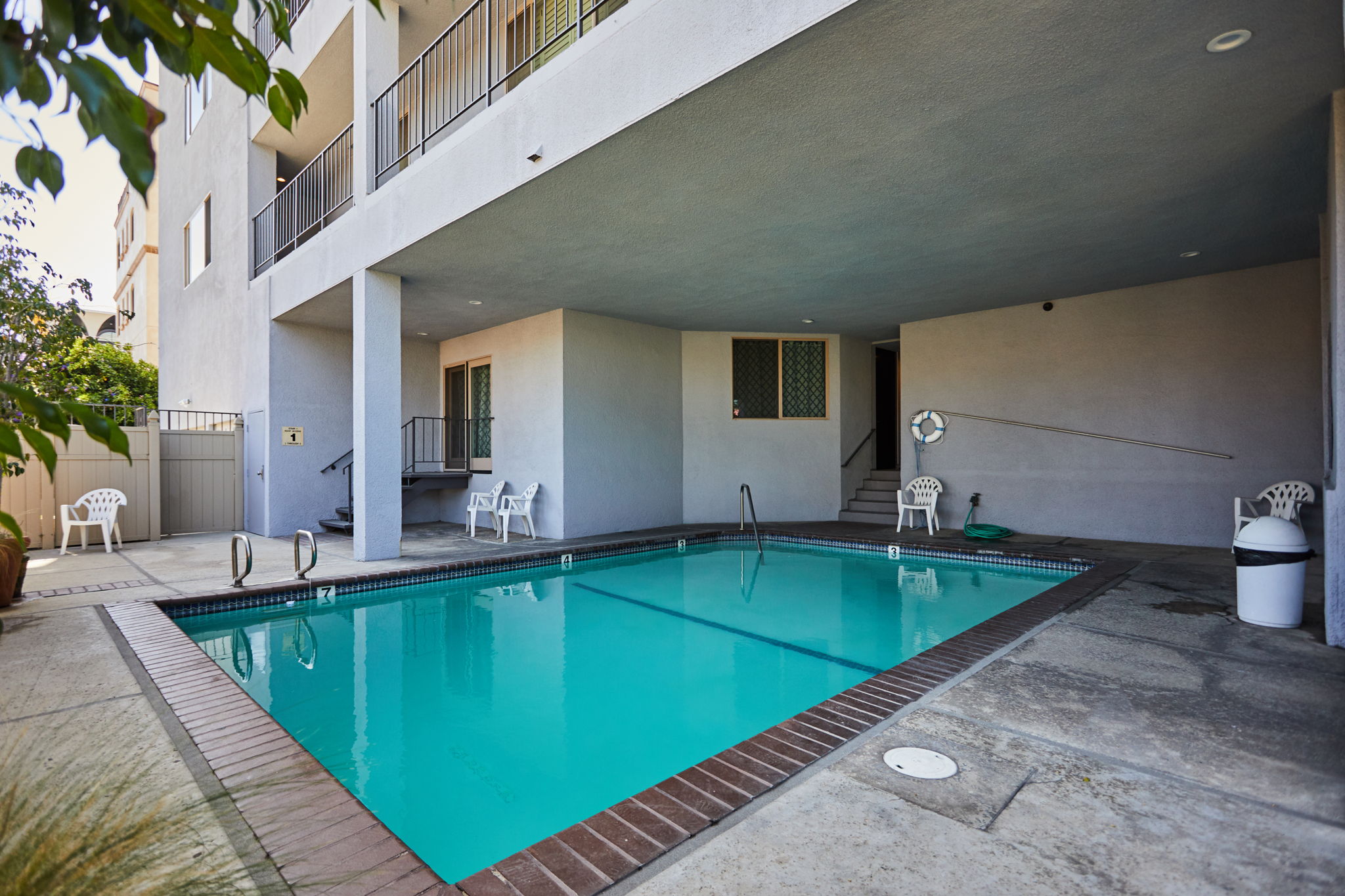  450 South Maple Drive #305, Beverly Hills, CA 90212, US Photo 29