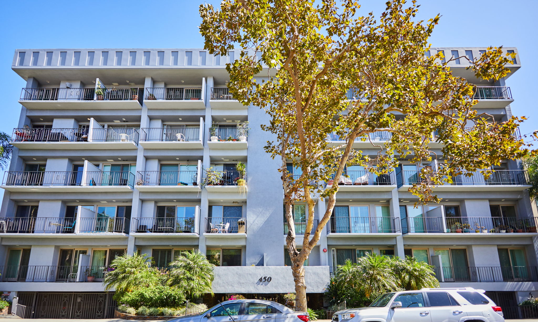  450 South Maple Drive #305, Beverly Hills, CA 90212, US Photo 2