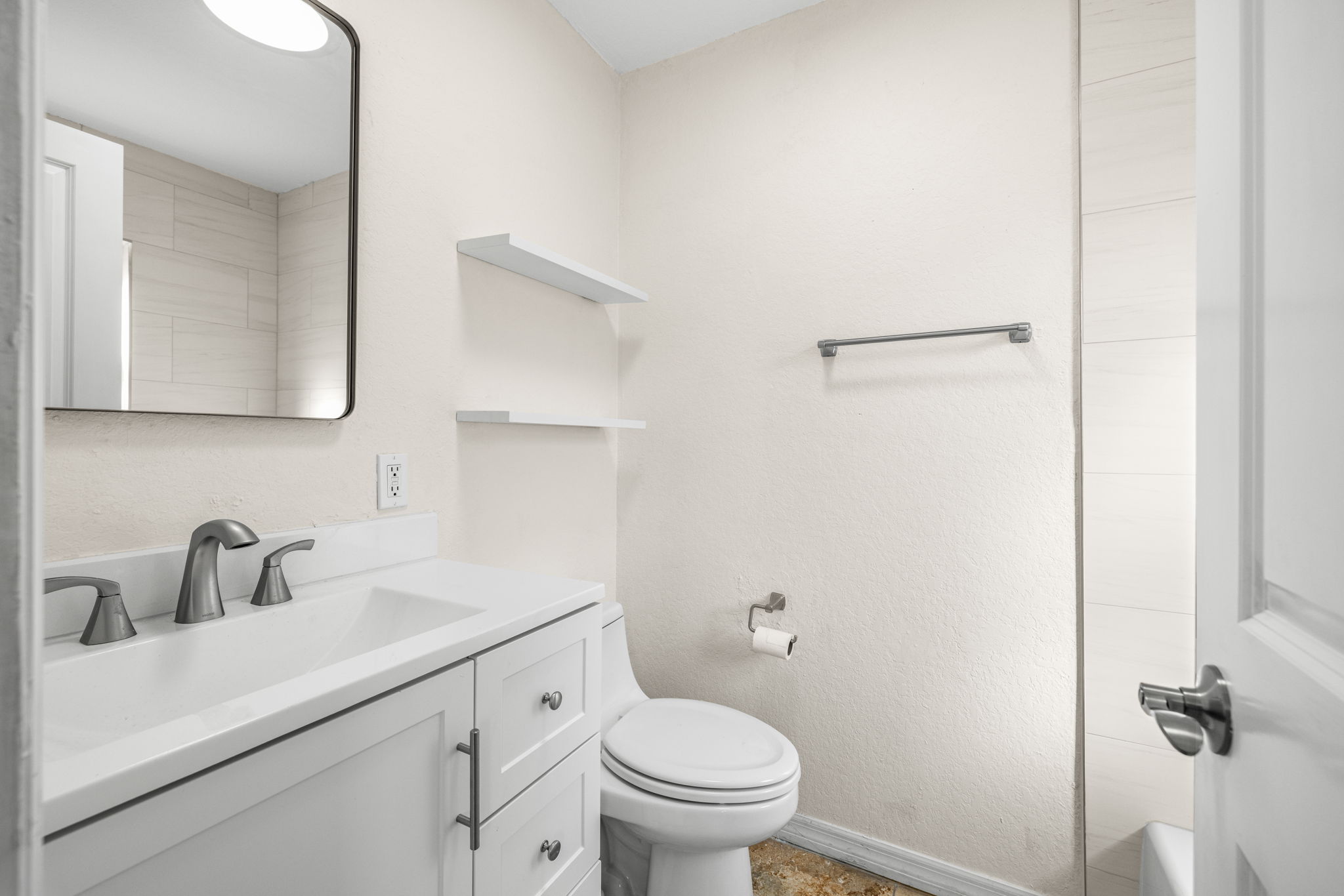 17 - 4500 23rd Ave S, St. Petersburg, FL 33711, USA