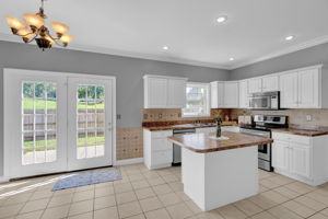 Fully Applianced Kitchen