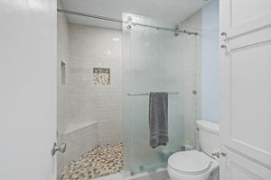  Photo 38