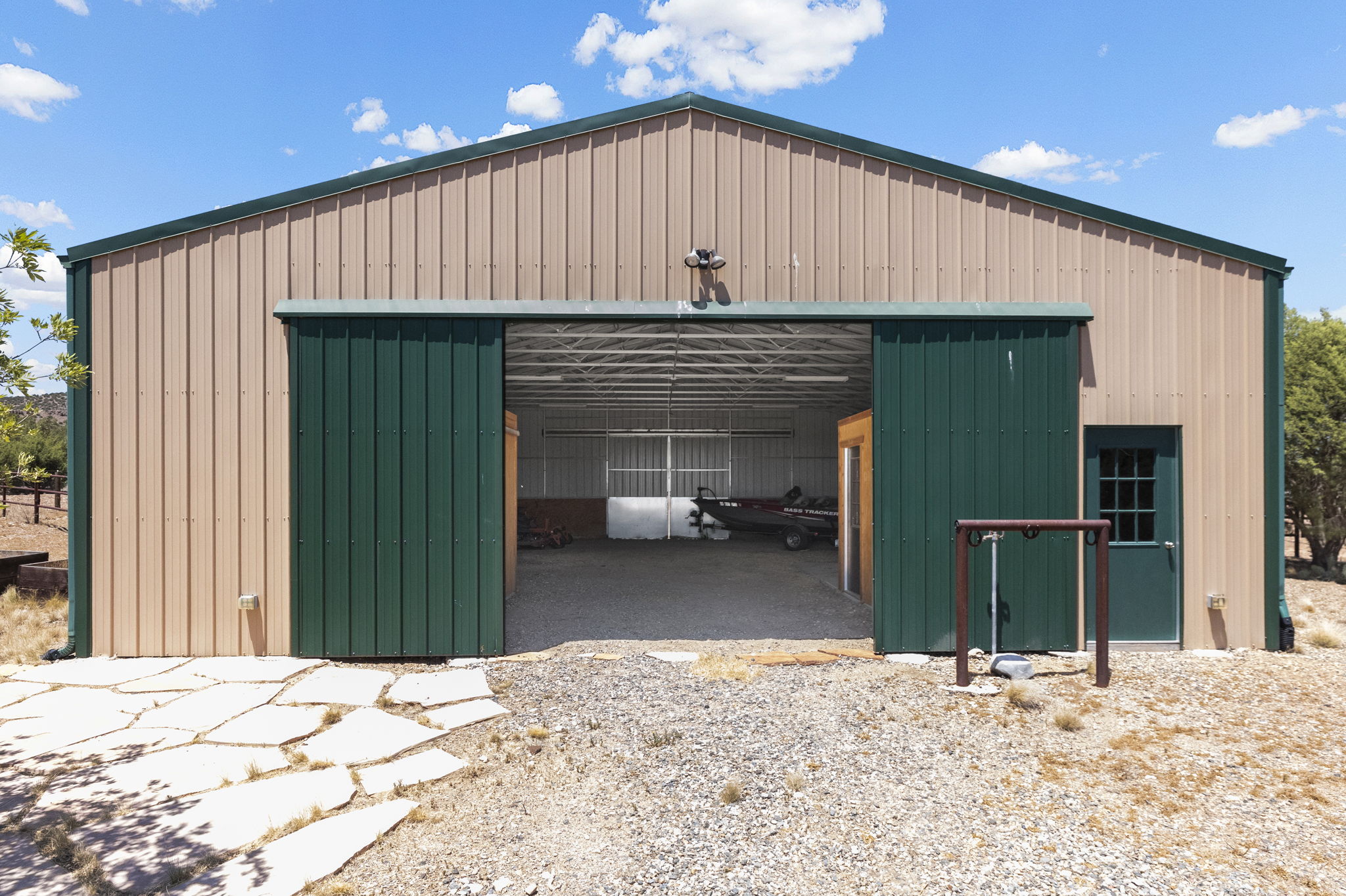 Barn 2