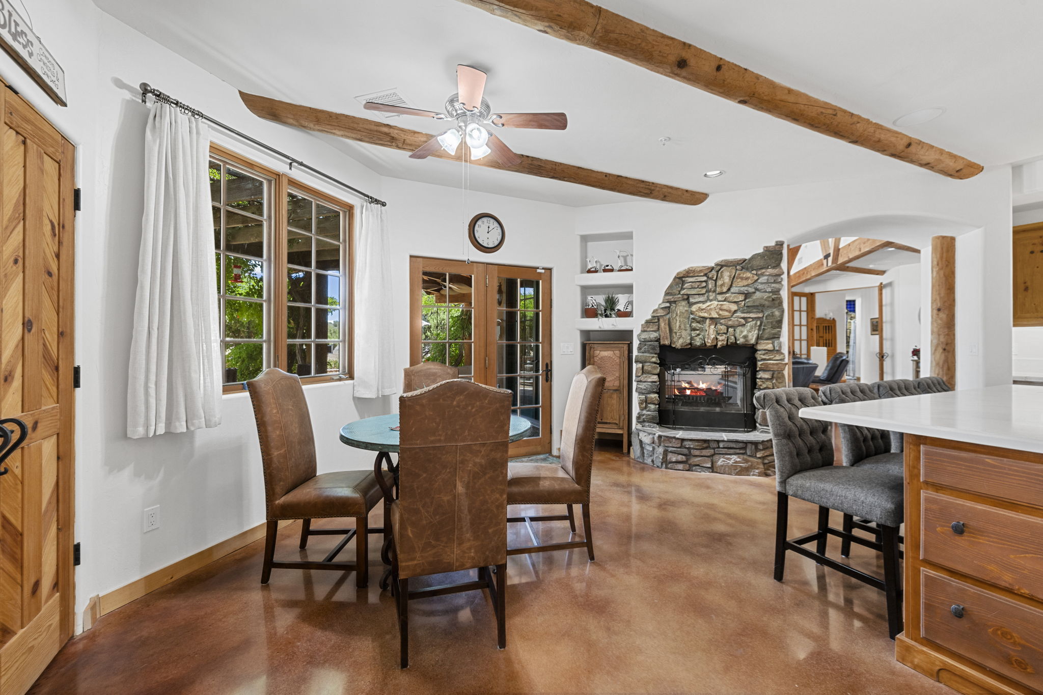 Breakfast Nook