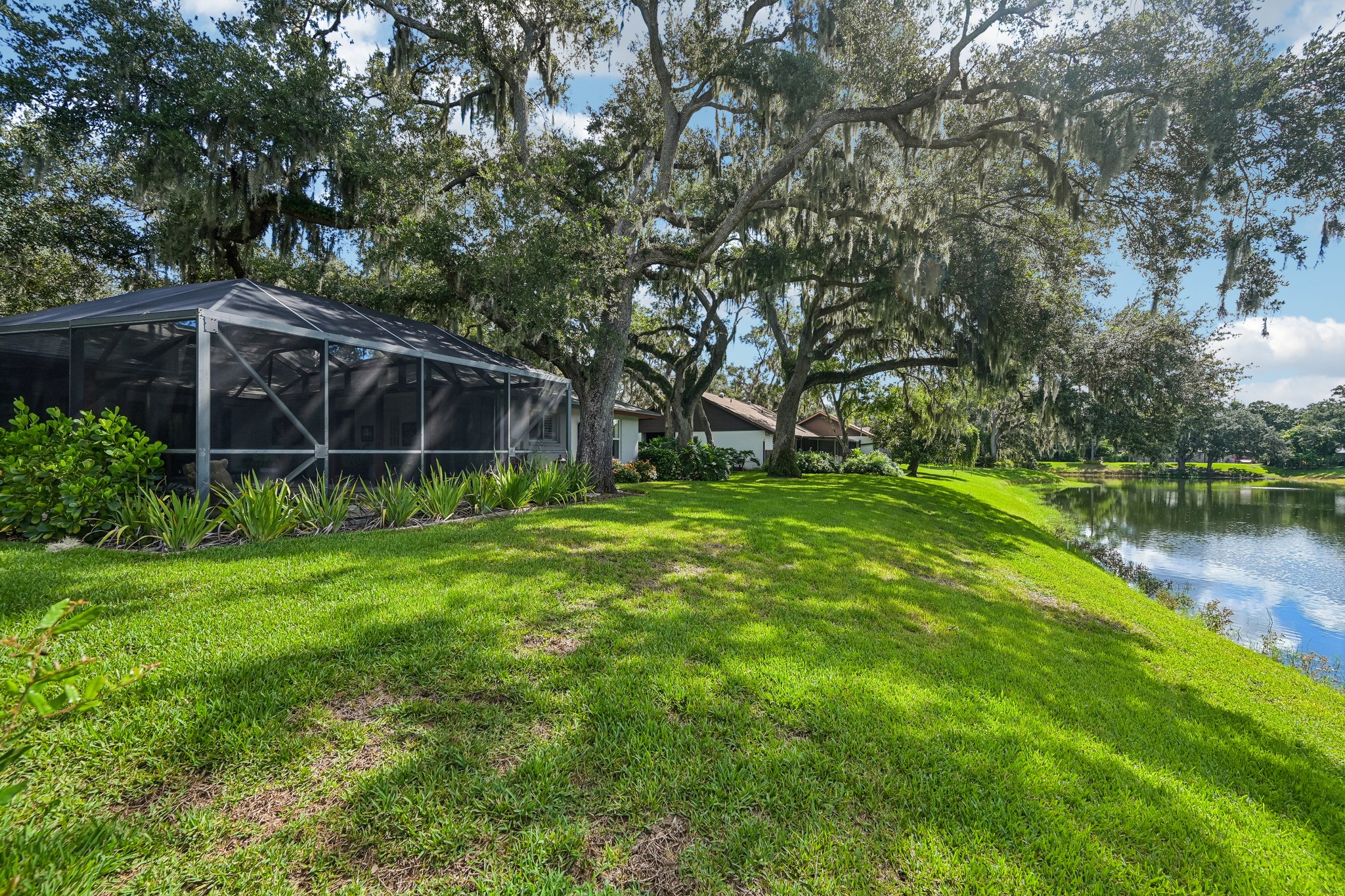 Friar Tuck Ln-S0209-044.jpg