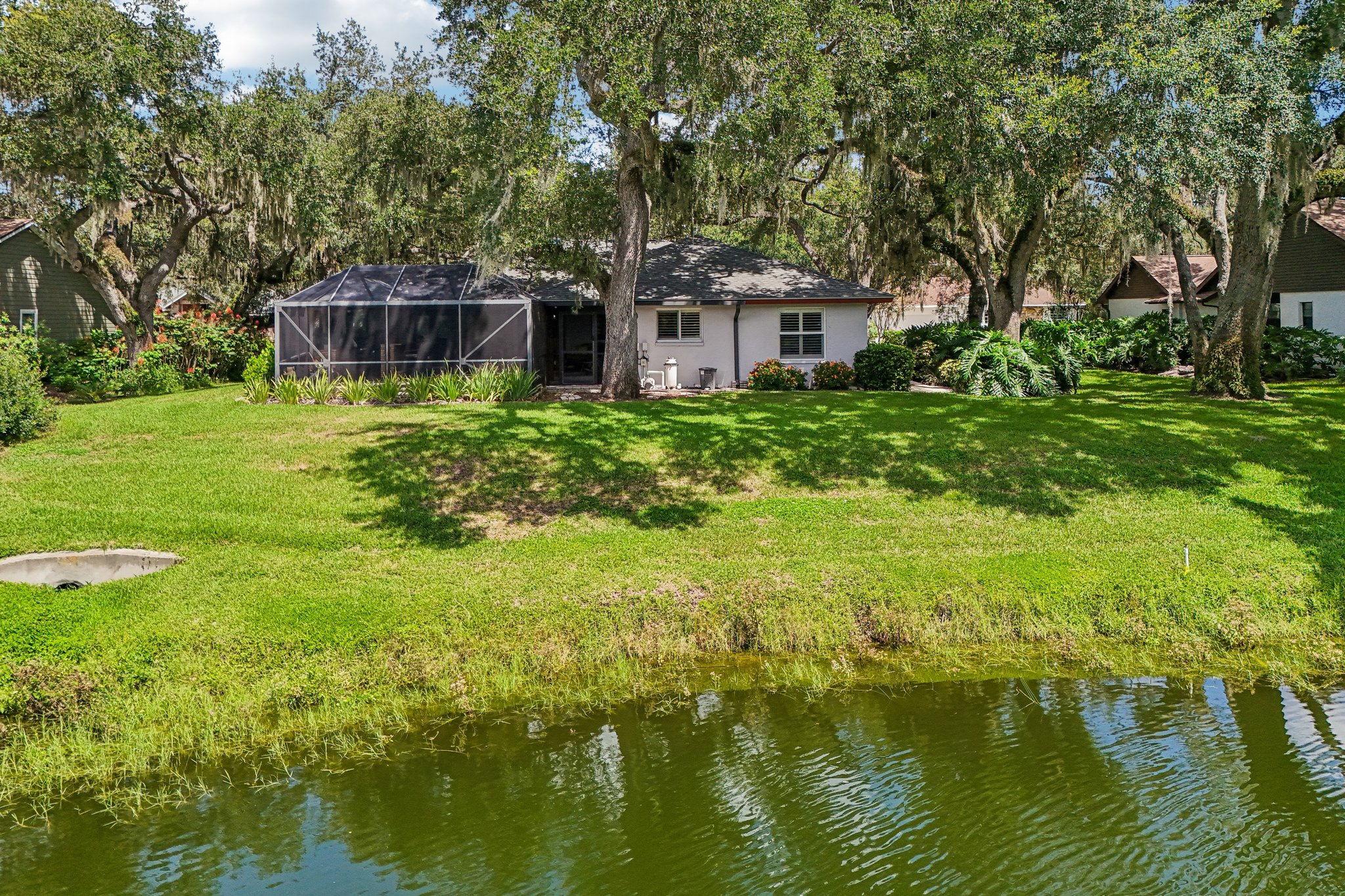 Friar Tuck Ln-S0209-053.jpg