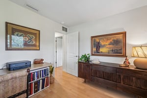 Friar Tuck Ln-S0209-025.jpg