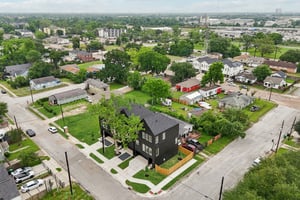 Terry St-L0805-007.jpg