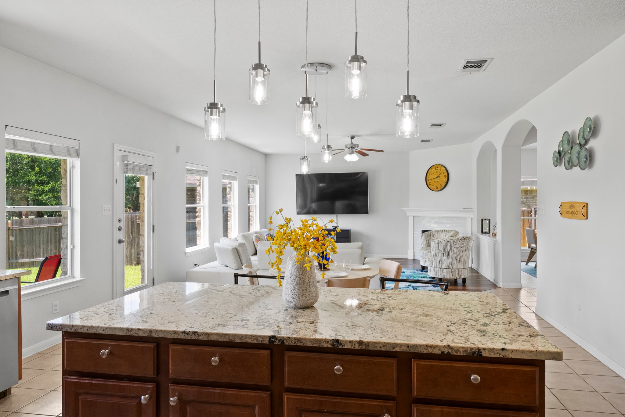 Nice and open floor plan with lots of natural light from the wall of windows.