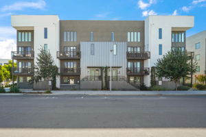  Photo 0