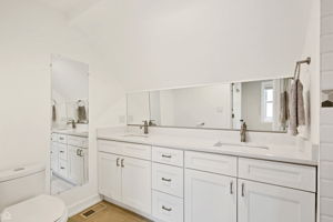 4504 N Keokuk Ave_028