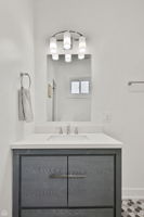 4504 N Keokuk Ave_040