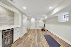 4504 N Keokuk Ave_043