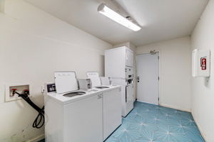 Speedway Laundry Room-001