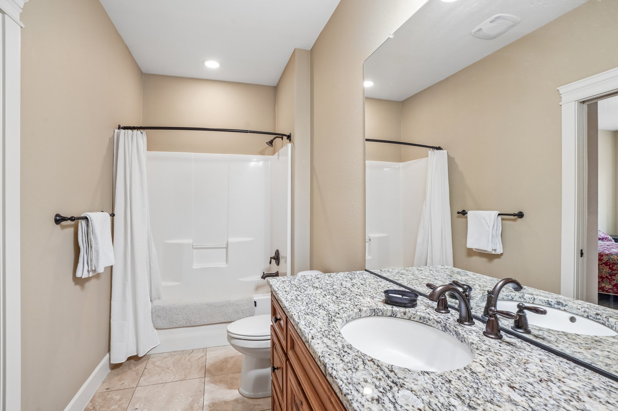 NE 121st St-S1006-036.jpg