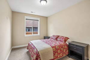 NE 121st St-S1006-037.jpg