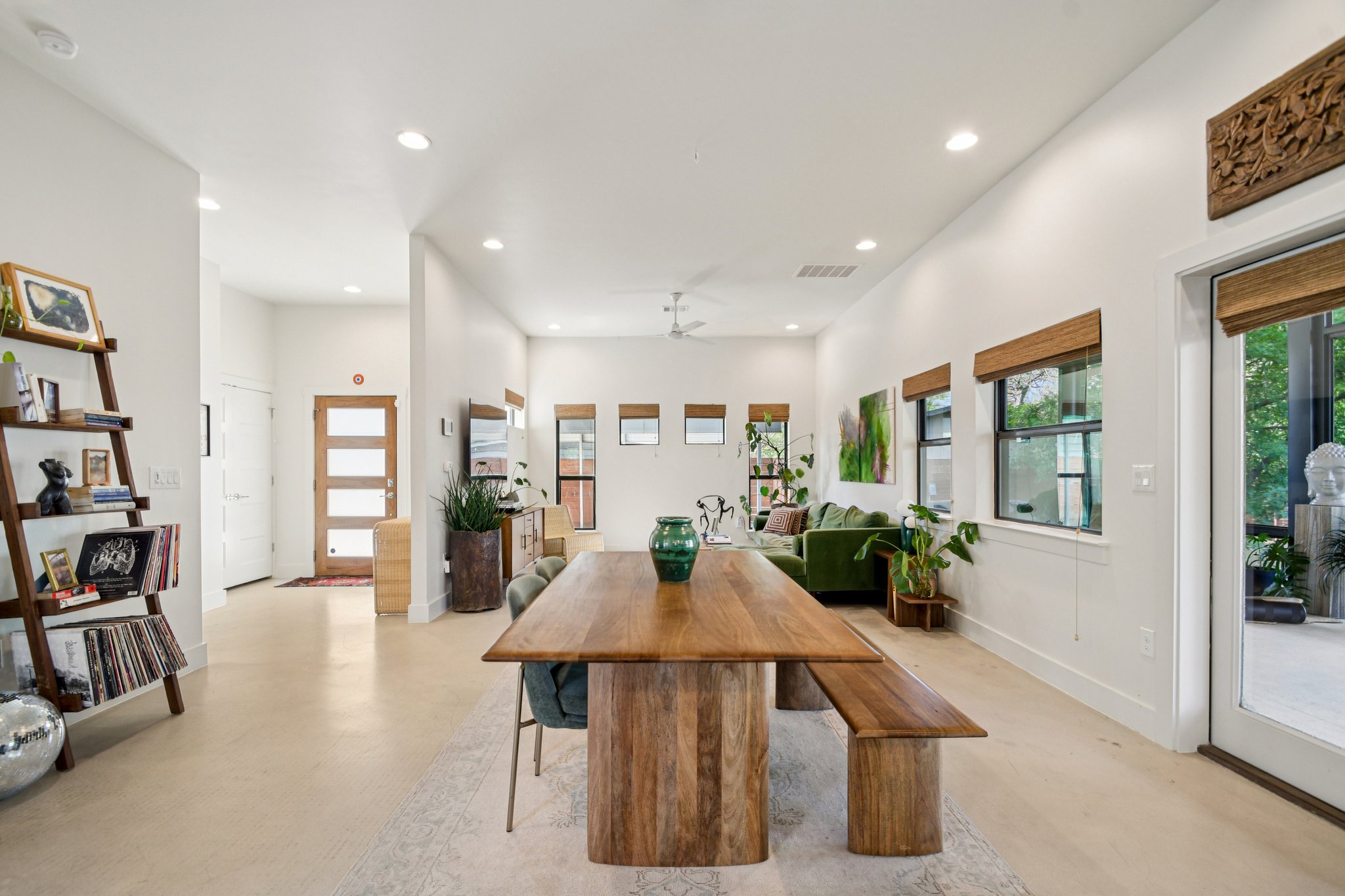 Russell Dr B-S2603-007.jpg