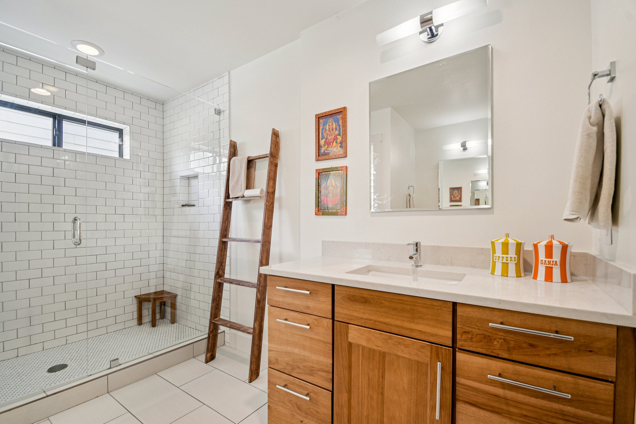 Russell Dr B-S2603-018.jpg