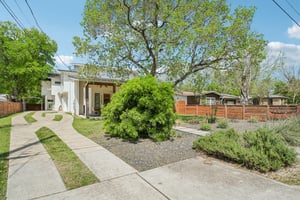 Russell Dr B-S2603-001.jpg