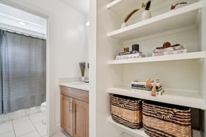 Russell Dr B-S2603-027.jpg