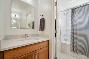 Russell Dr B-S2603-028.jpg